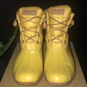 Sperry Saltwater Shiny Quilted Yellow boot